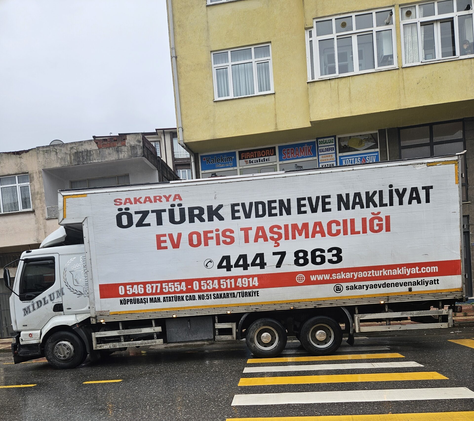 Profesyonel nakliyat araç ve ekip düzeni