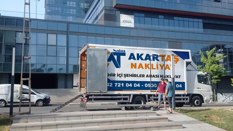 şehirlerarası nakliyat aracı